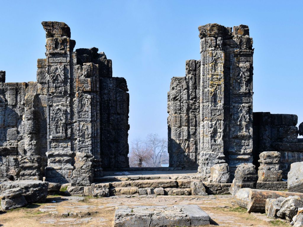 Heritage ruins of ancient temple in kashmir tour