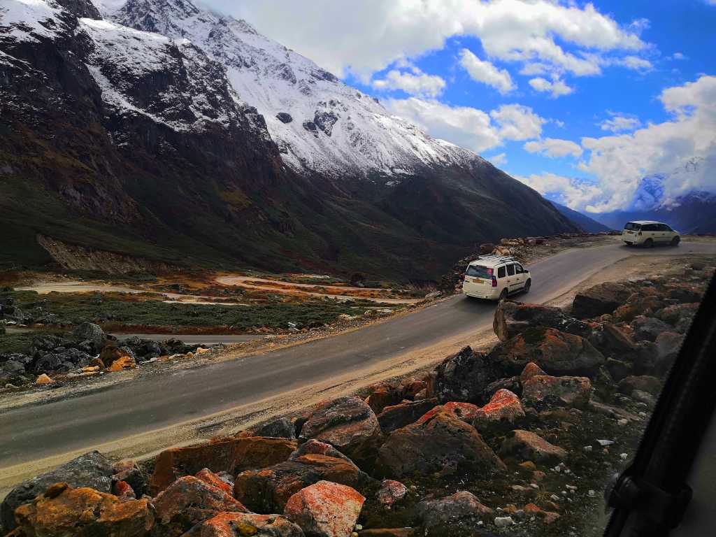 Yumthang Valley roads