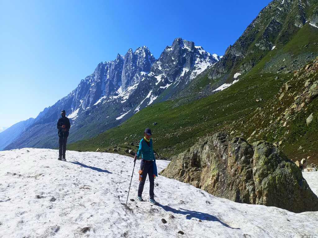 Trekkers on SNow_Successful Trek_Kashmir Great Lakes TRek_Eka Experiences