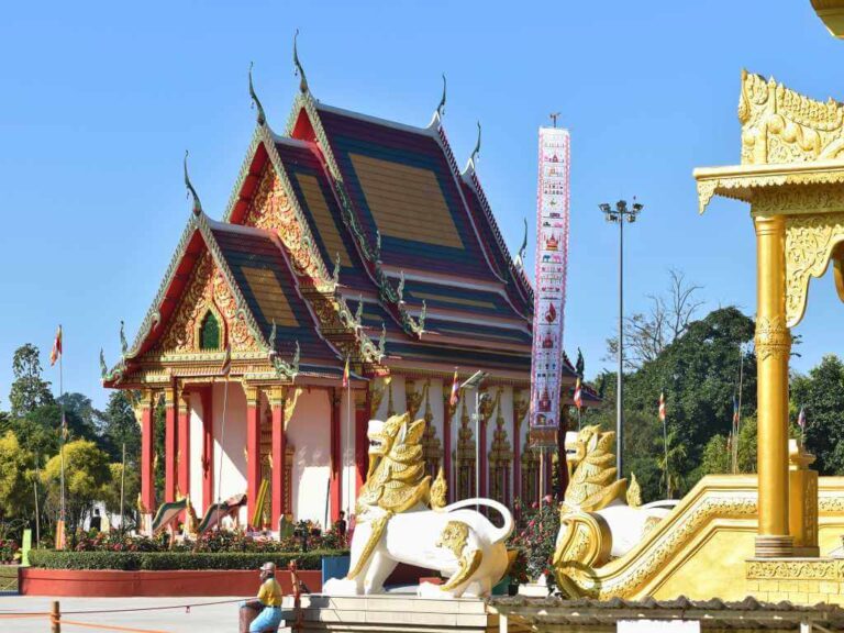 Thai - Burmese style architecture of a temple in Golden Pagoda of Namsai Arunachal Pradesh Tour_Eka Experiences